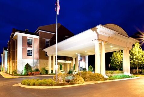 Holiday-Inn-Express-Hotel-Suites-WILLIAMSBURG-Hotel-Exterior